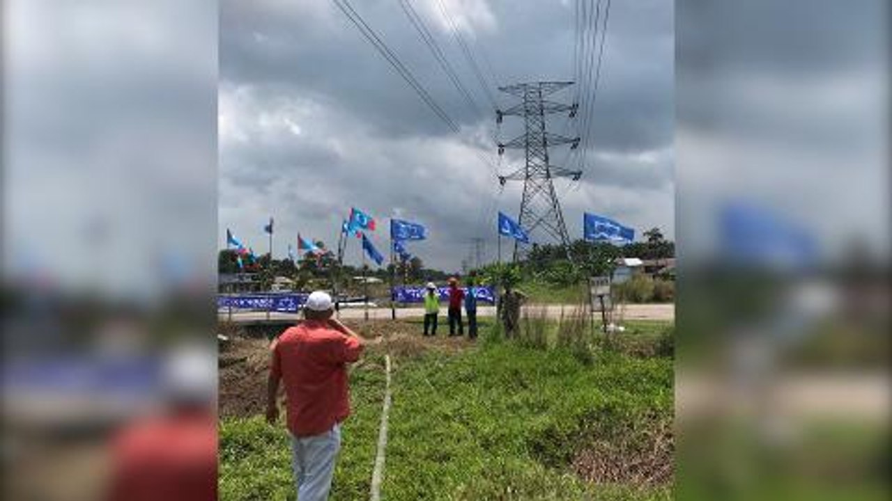 Four in Muar electrocuted while hanging party f...