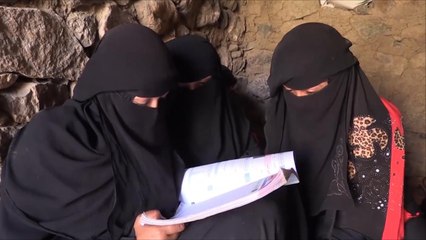 أميرة الخالدي.. يمنية تحول منزلها مركزا لتعليم النساء