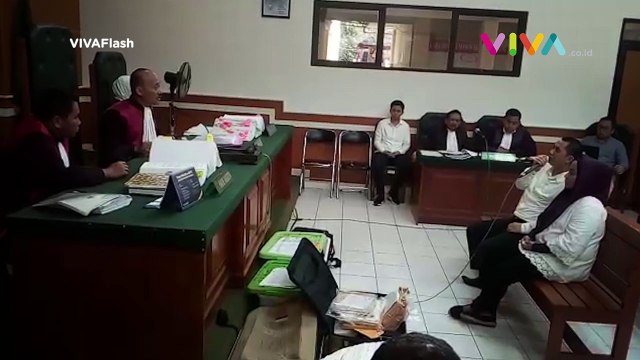 Tangis Bos First Travel Pecah di Ruang Sidang