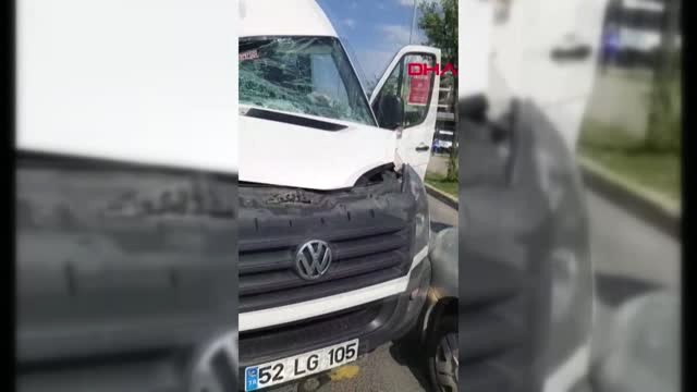 Ordu Ünye'de Midibüs ile Minibüs Çarpıştı 13 Yaralı Hd