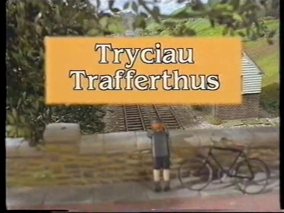 Troublesome Trucks (Welsh) - Tryeiau Trafferthus