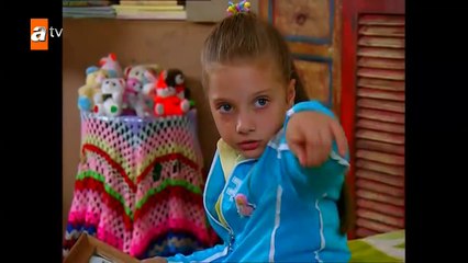 Selena, Nazlıyı mutlu etmeye çalışıyor