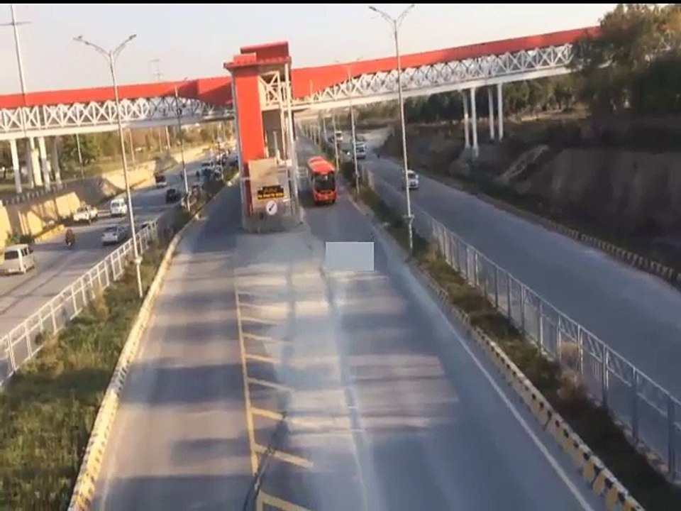 Rawalpindi Islamabad Metro Bus Islamabad  Pakistan Islamabad Rawalpindi Metro Bus Service.