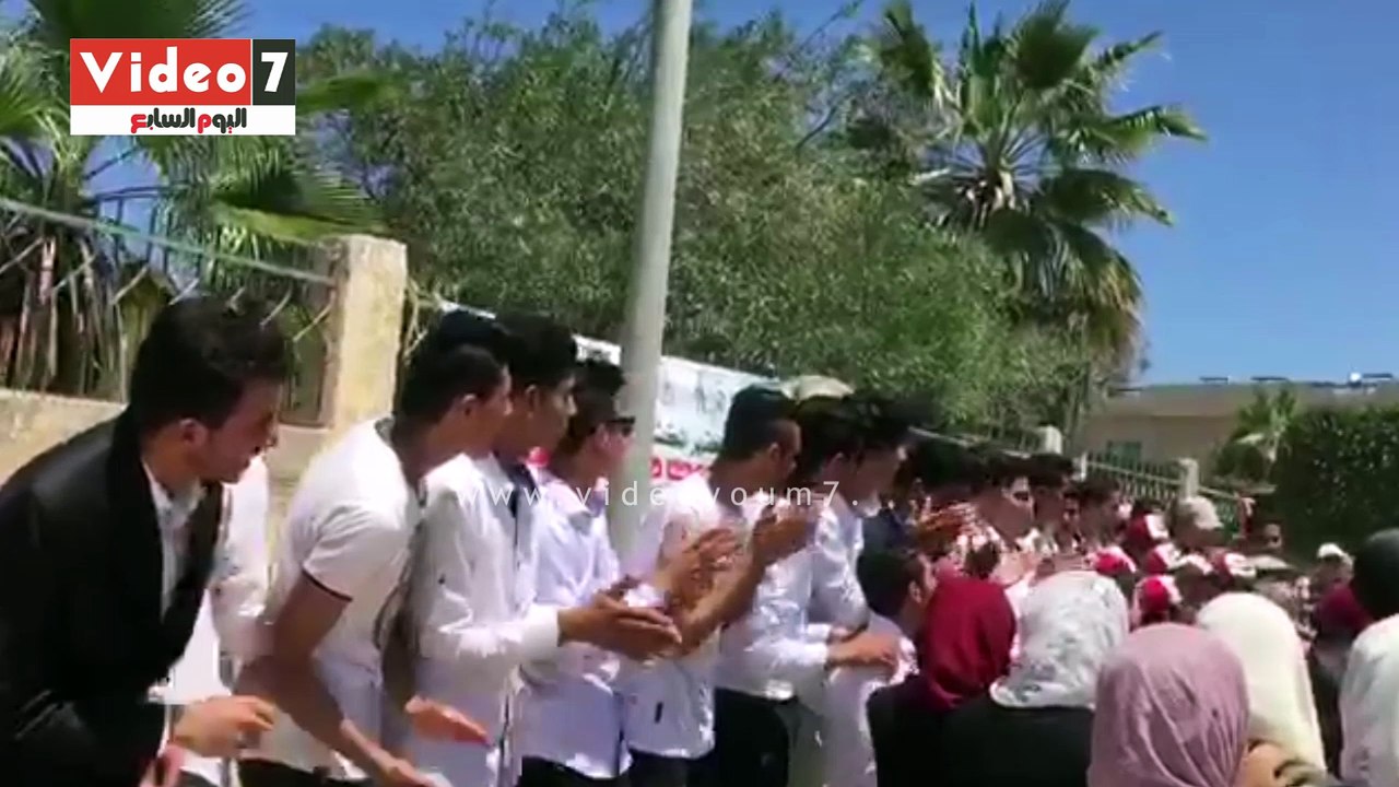 شباب شمال سيناء يشدون أغنية رجال الصاعقة "قالوا إيه" فى الاحتفال بالعيد القومى