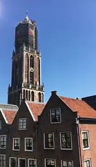 Une cathédrale rend hommage à Avicii et joue 3 de ses meilleurs hits !