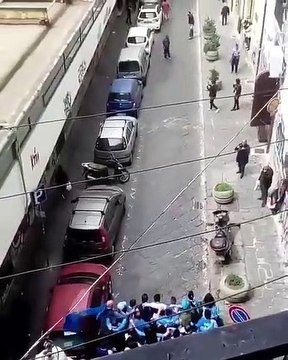 Les supporters de Naples contre les supporters de la Juventus !