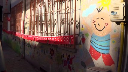 Uşaklı esnaf 23 Nisan'ı sokağı süsleyerek kutladı