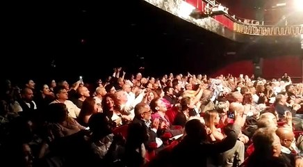 VIDEO - TEATRO GHIONE - APPLAUSI DEL PUBBLICO