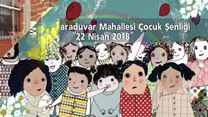 Gericiler çocukları sahneden indirirken, TKP'nin Mersin'deki 23 Nisan etkinliği böyleydi