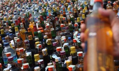 2 Warga Dibawa ke RS Diduga Konsumsi Miras Oplosan