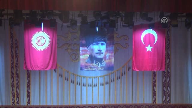 Kırgızistan'da 23 Nisan Ulusal Egemenlik ve Çocuk Bayramı Kutlaması