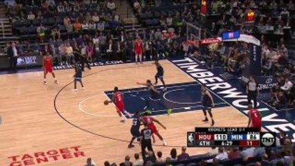 Clint Capela slams home the alley-oop in the fourth quarter