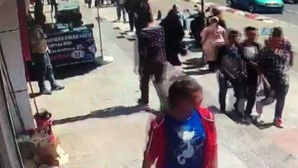 Takıntılı aşık, esnafa bardakla saldırdı