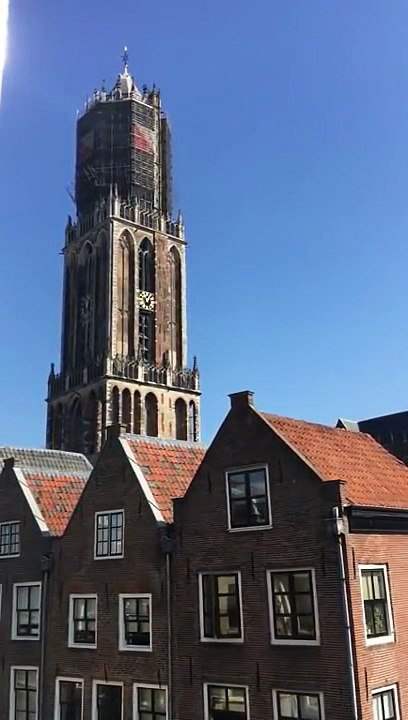 Une cathédrale joue trois morceaux d’Avicii pour lui rendre hommage après sa mort