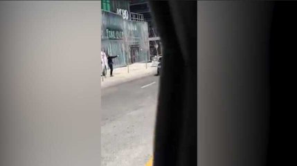 Attaque au véhicule-bélier à Toronto : les images du policier arrêtant le chauffeur