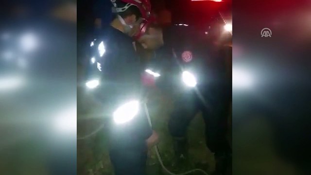 Kuyuya düşen keçiyi itfaiye kurtardı - ŞANLIURFA