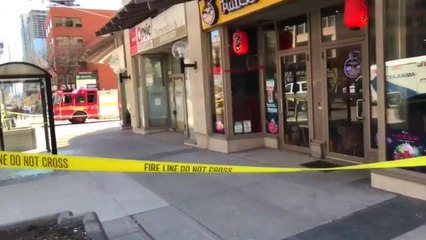 토론토에서 밴차량 인도로 돌진..."우리 국민 2명 등 10명 사망" / YTN