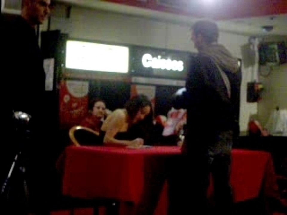 alizée dédicaces à virgin 3 décembre psychédélices