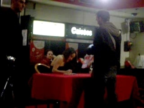 alizée dédicaces à virgin 3 décembre psychédélices