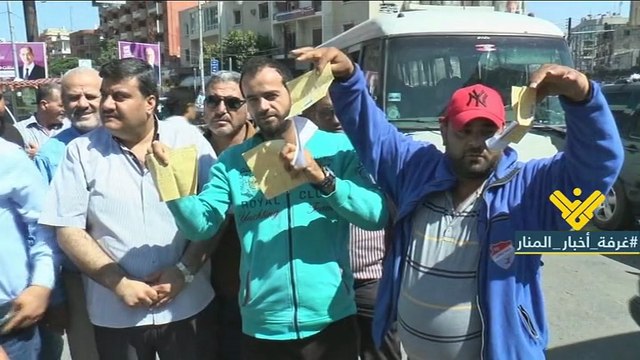 سائقو طرابلس يحتجون على تنظيم محاضر بحقهم في المرفأ والدورة