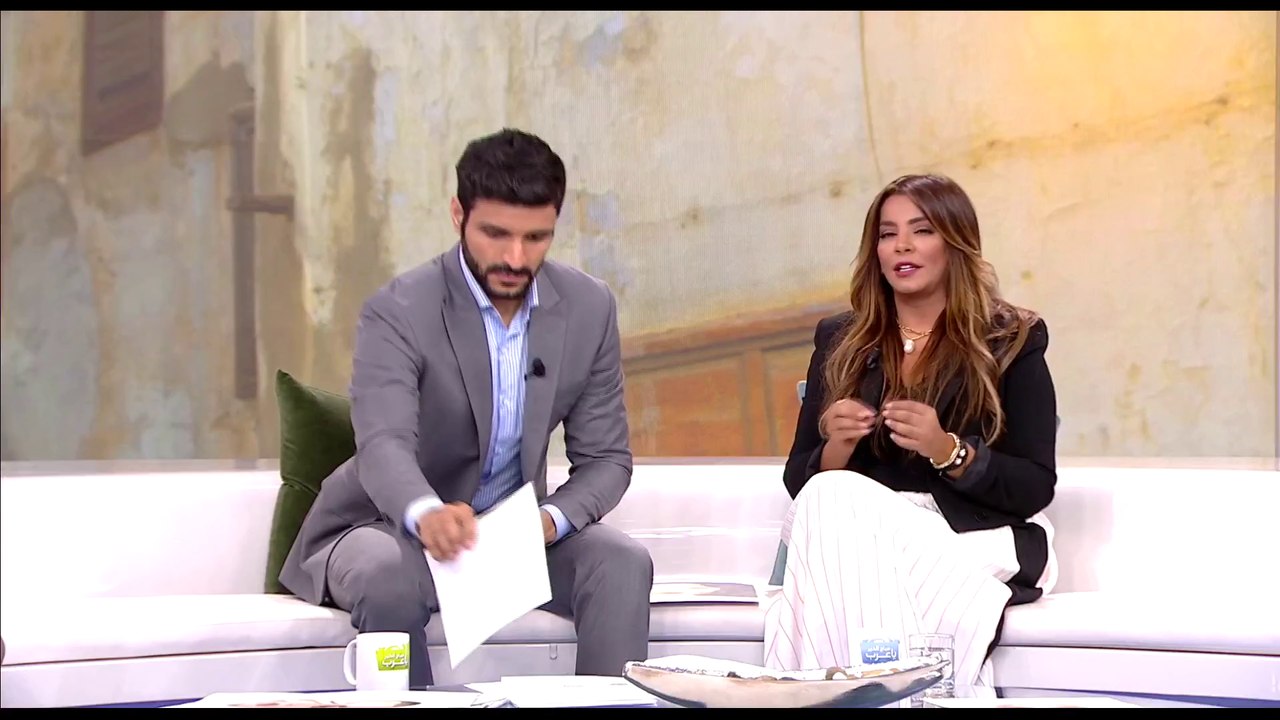 تفنن بالدمج بين الرسم وادوات التجميل.. شاهد رسو...