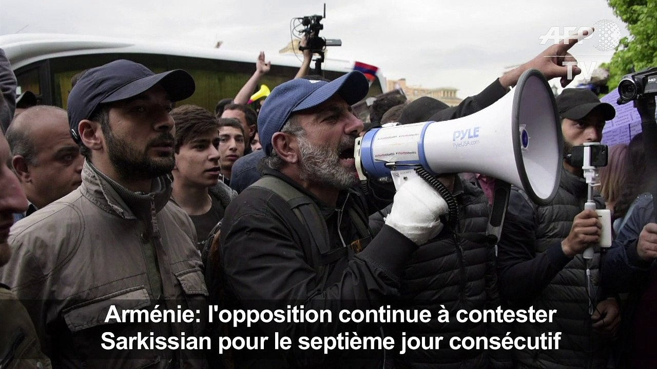L'opposition arménienne continue à contester Sarkissian