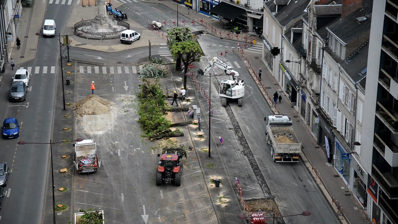 VIDEO(36). Châteauroux : les arbres de la Place Gambetta abattus