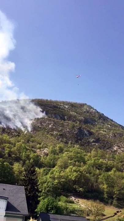 Massif du Pibeste en feu