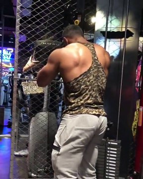 WBFF Pro: AJ Ellison Arm Workout (Arm Day Pump) | Get Ripped