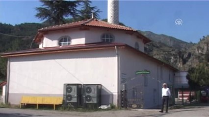 Kazada Ölen Anne Oğlunun Cenazeleri Toprağa Verildi