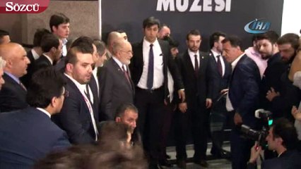 Gül ve Karamollaoğlu salona birlikte geldi