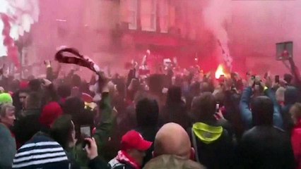 حال و هوای اطراف ورزشگاه آنفیلد قبل از بازی لیورپول و آاس رم