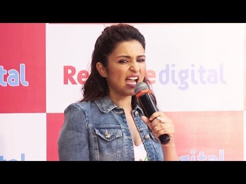 GST पर Parineeti Chopra की SHOCKING प्रतिक्रिया (Goods और Services Tax)