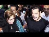 Salman Khan अपनी माँ Helen के साथ गए NEW YORK IIFA 2017 के लिए | दिखाई दिए Mumbai Airport पर
