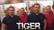 Salman Khan ने Fans को किया खुश निकाली Selfie ।Tiger Zinda Hai Sets पर