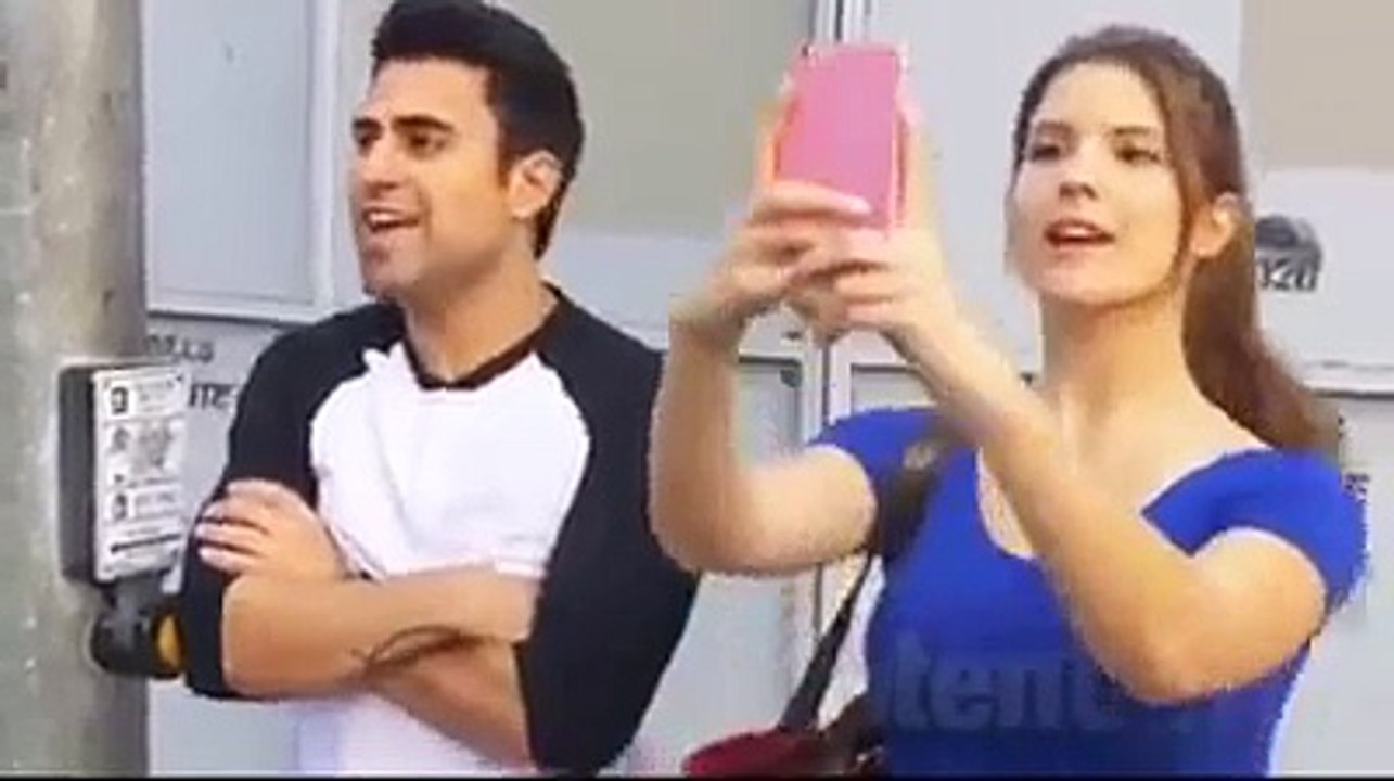 Ne jamais sortir avec une femme accro à Snapchat !