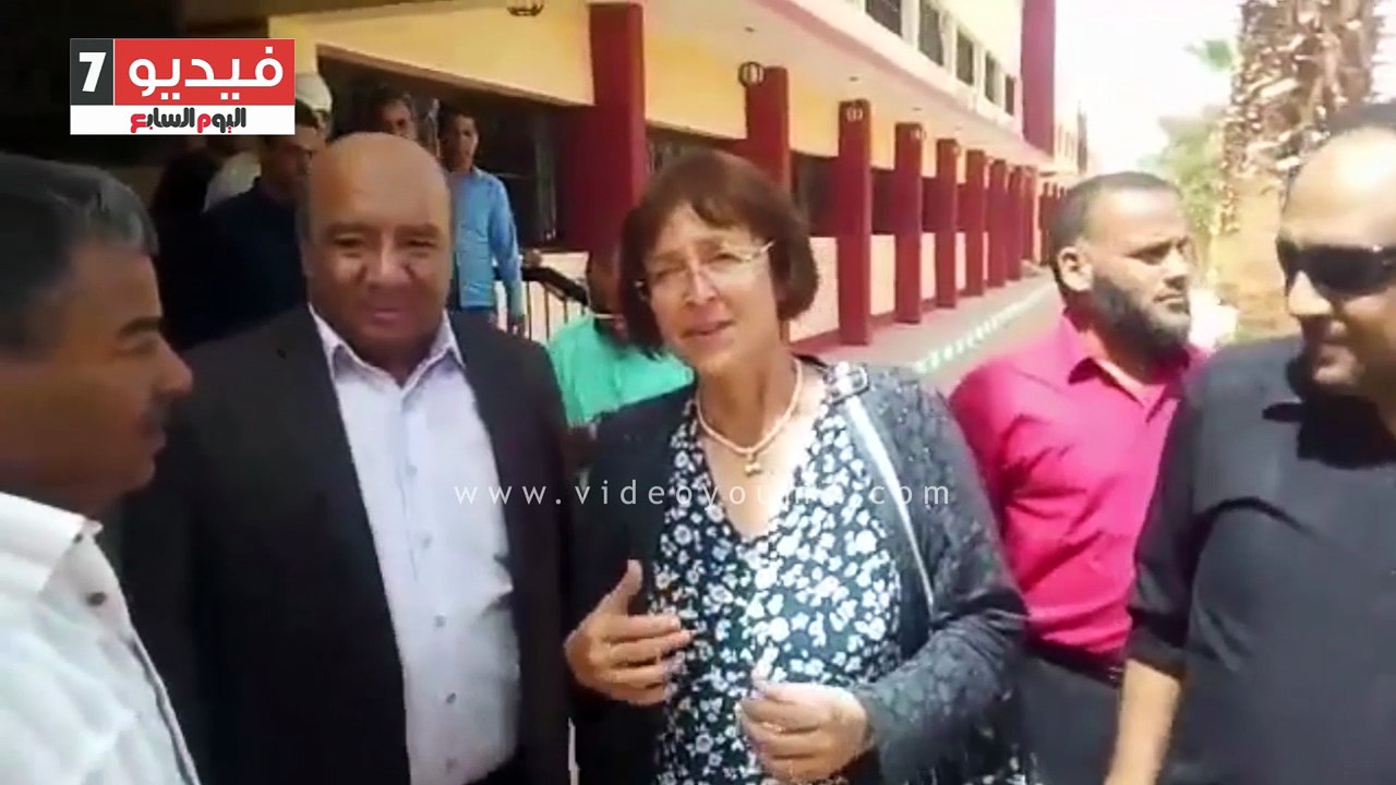 سفيرة التشيك تختتم زيارتها للوادى الجديد بتفقد مشروعات إنتاجية بالمدارس