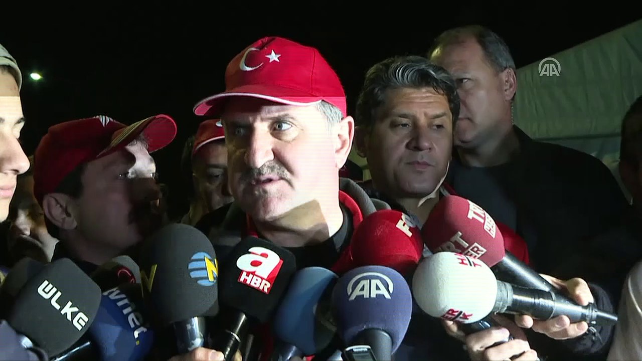 Çanakkale Kara Savaşları'nın 103. yılı - 57. Alay Vefa Yürüyüşü - Gençlik ve Spor Bakanı Bak - ÇANAKKALE