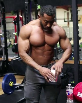 AJ Ellison Shoulder Workout | Get Massive Shoulders with the World’s Champion