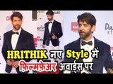 Hrithik Roshan पोहचे Filmfare Glamour And Style Awards 2017 Red Carpet पर