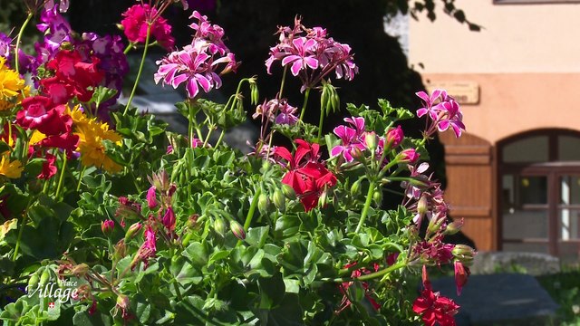 La Place du Village [S.1][E.4] - S1:E4 - Saint Colomban-des-Villards (Maurienne)