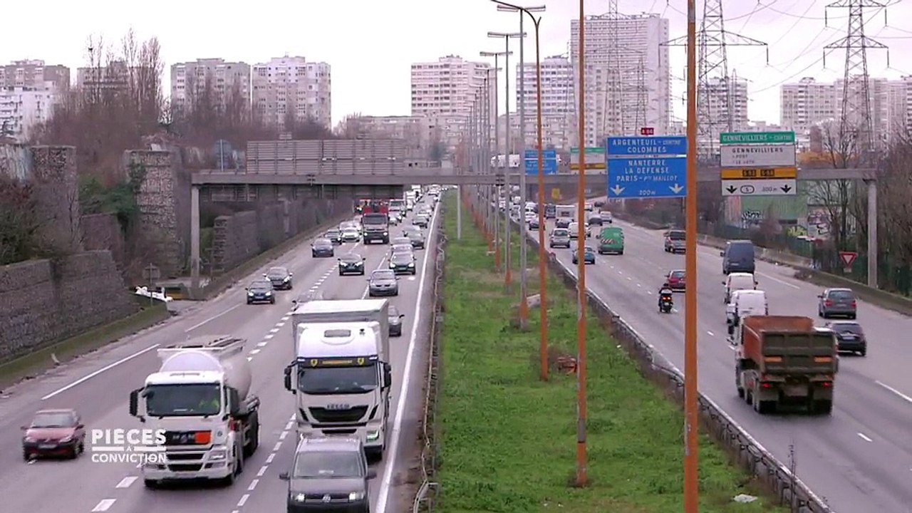 "Les feux rouges, les sens interdits, ça n’existe pas" : un chauffeur de fourrière témoigne