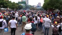 Opositores y chavistas vuelven a las calles en Caracas