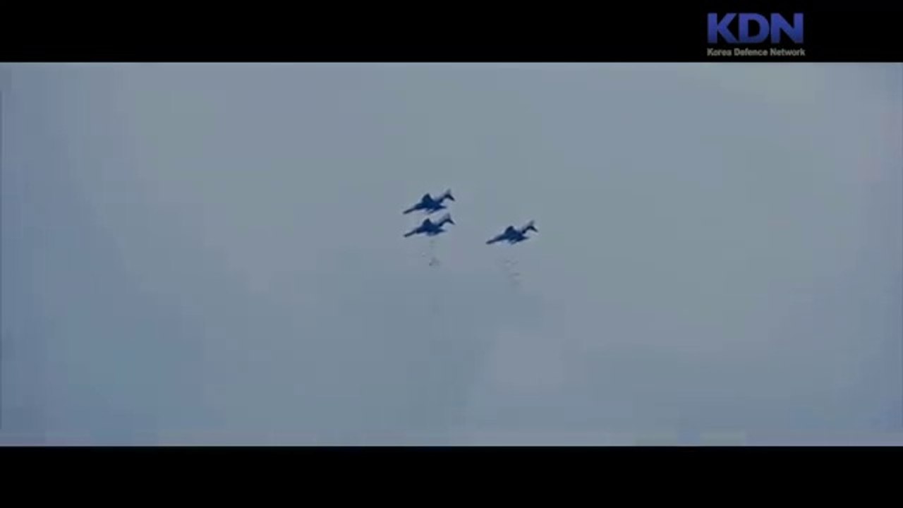 South_Korean_Military_In_Action__K2_Black_Panther,_AH-1_Cobra_,_AH-64,_K9_e