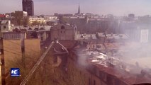 Gran incendio consume edificio desalojado cerca de la plaza roja de Moscú