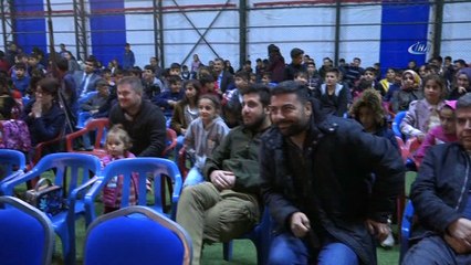 Terör bitti huzur geldi... Beytüşşebap'ta tiyatro gösterisi