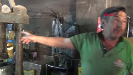 Bursa-Asırlık Makinede Doğal Ayçiçek Yağı Üretiyor