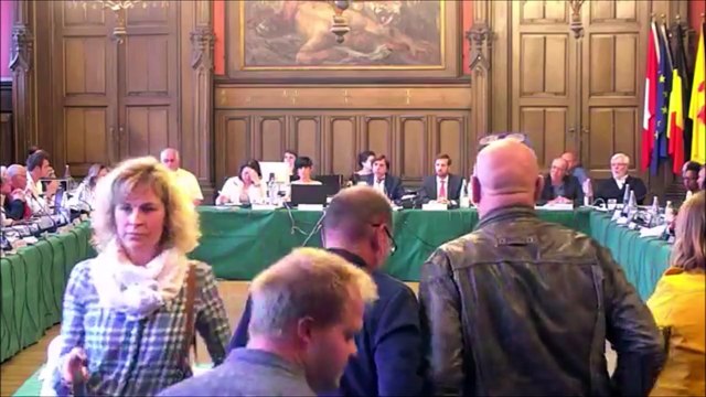 Mons : gros clash entre Di Rupo et Bouchez au conseil communal