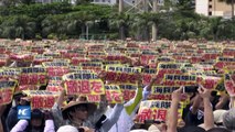 Miles de japoneses protestan en Okinawa contra presencia militar estadounidense