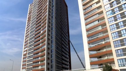 Ukraynalı kadın, balkonda asılı halde bulundu